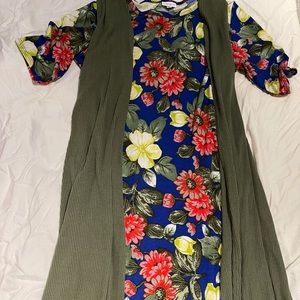 Lularoe Floral Julia & Solid Green Joy